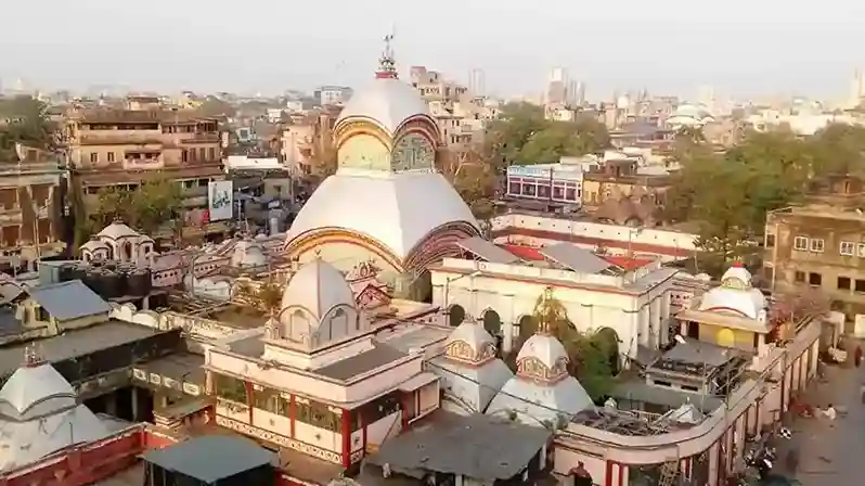 কালীঘাট কালী মন্দির এলাকা কলকাতা — ড. প্রদ্যুৎ আচার্যের প্রথম কলকাতা চেম্বারের স্মৃতি